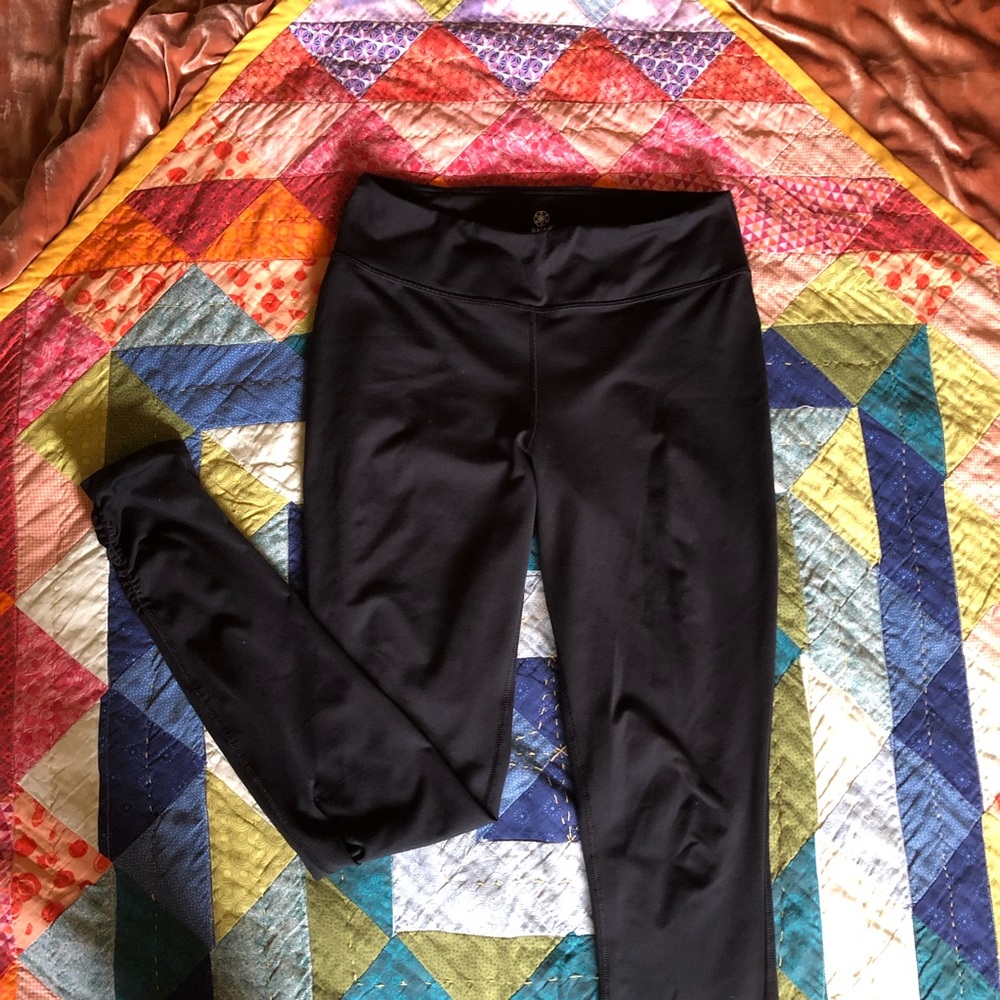Gaiam Yoga Leggings Ruched Ankle